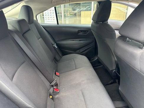 Used 2022 Toyota Corolla LE FWD image 29