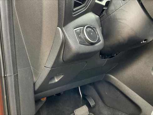 Used 2017 Ford Escape S image 36