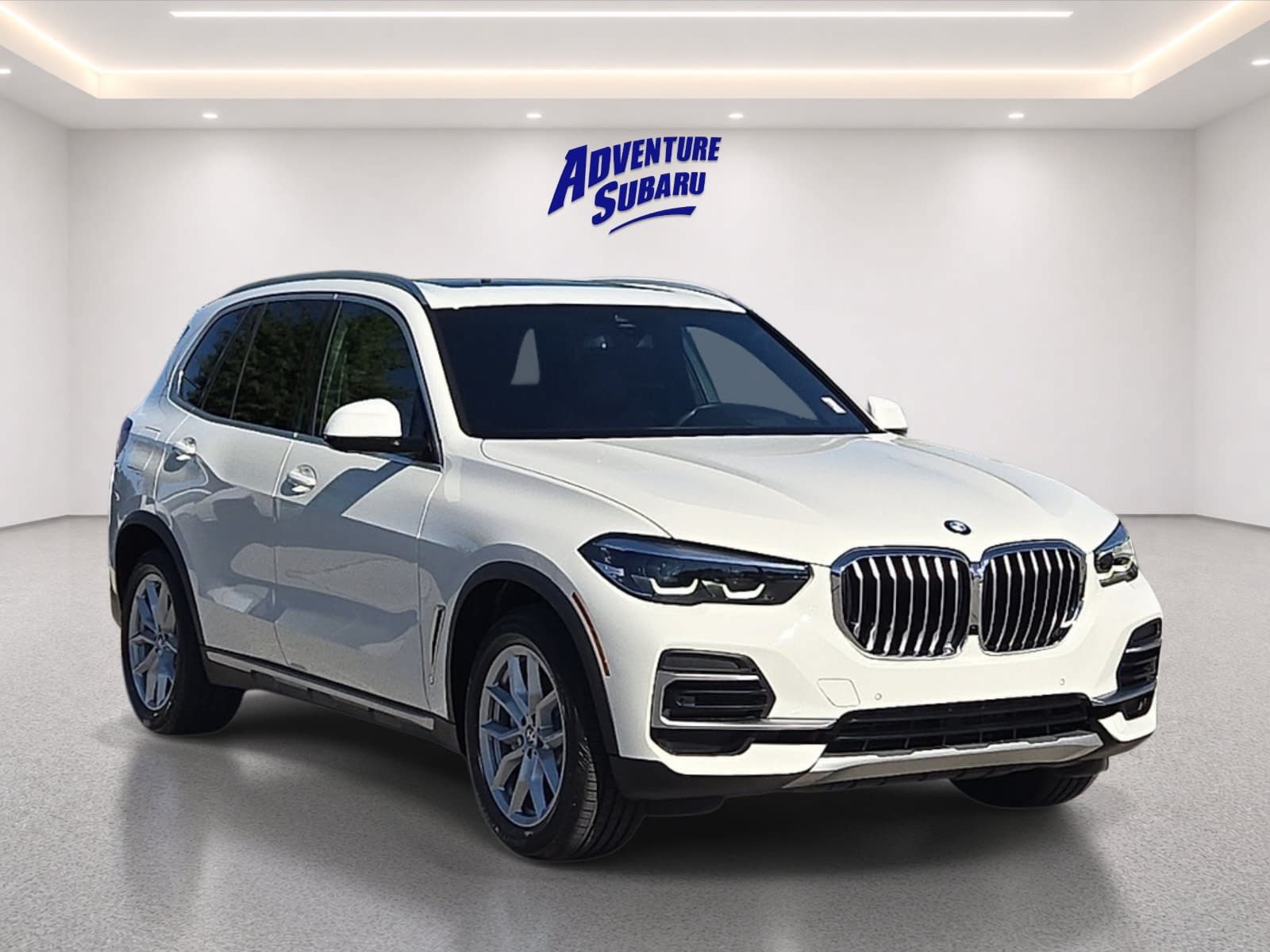 Used 2022 BMW X5 xDrive40i w/ Premium Package AWD/4WD image 1