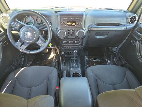 Used 2018 Jeep Wrangler Unlimited Sport S AWD/4WD image 9