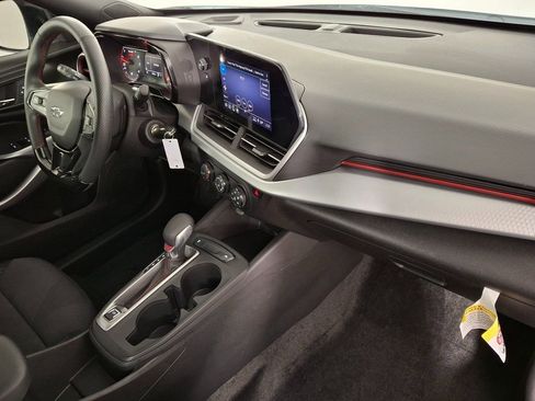 Used 2024 Chevrolet Trax RS w/ Driver Confidence Package image 30