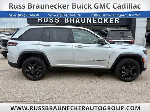 Used 2022 Jeep Grand Cherokee Altitude image 1