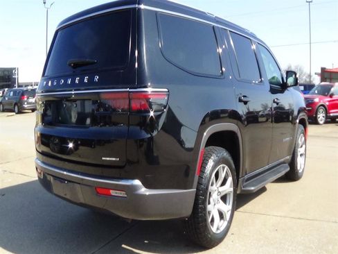 Used 2022 Jeep Wagoneer Series II image 6