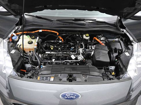 Used 2021 Ford Escape Titanium image 21