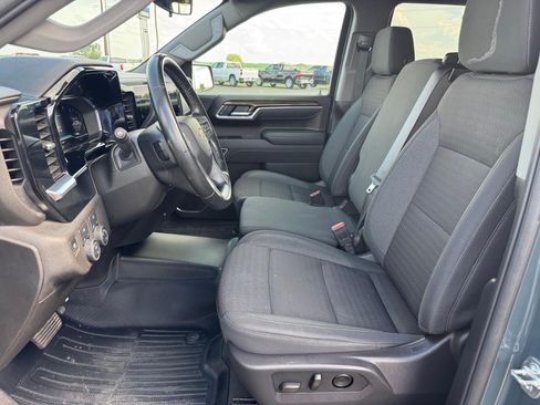 Used 2025 Chevrolet Silverado 1500 LT AWD/4WD image 5
