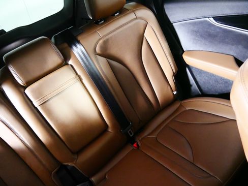 Used 2022 Lincoln Nautilus Reserve AWD/4WD image 14