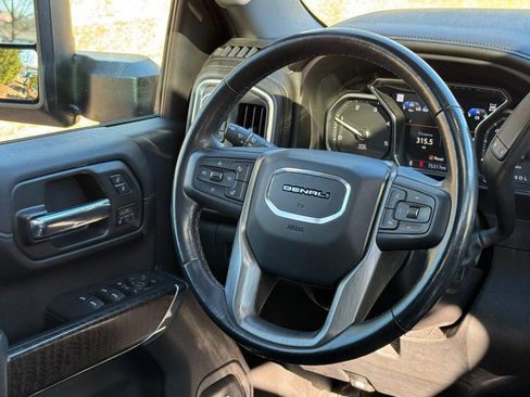 Used 2021 GMC Sierra 3500 Denali w/ Denali Ultimate Package image 12