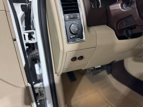 Used 2016 RAM 2500 Laramie w/ Convenience Group image 39