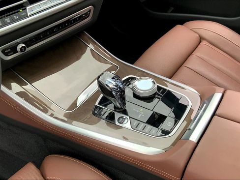 Used 2022 BMW X5 xDrive40i w/ Executive Package image 15