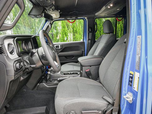 Used 2024 Jeep Wrangler Sahara w/ Safety Group image 14