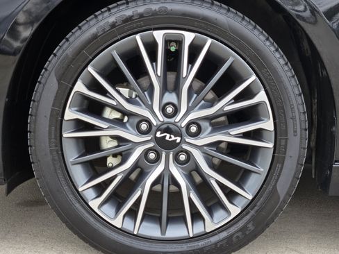 Used 2023 Kia Forte GT-Line w/ GT-Line Technology Package image 16