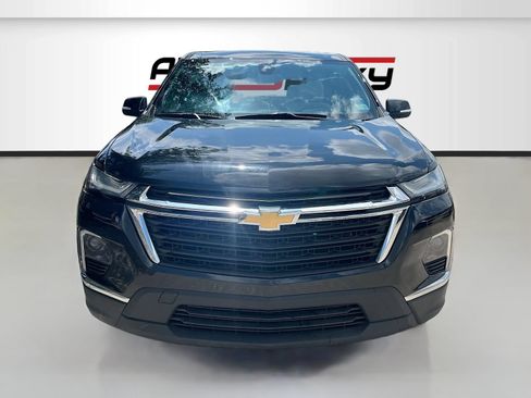 Used 2023 Chevrolet Traverse LS w/ Safety Package FWD image 2