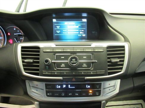 Used 2014 Honda Accord Sport image 12