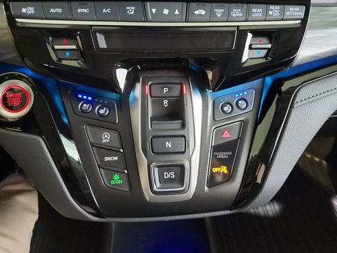 Used 2025 Honda Odyssey Elite image 20