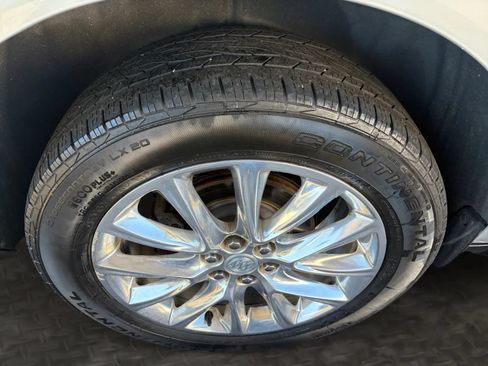 Used 2018 Buick Enclave Premium AWD/4WD image 43