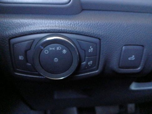 Used 2019 Ford Ranger XL w/ Equipment Group 101A Mid image 11