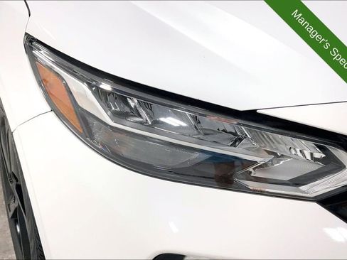 Used 2023 Nissan Sentra SR w/ Midnight Edition Package FWD image 36