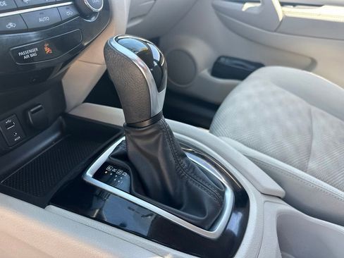 Used 2018 Nissan Rogue Sport SV AWD/4WD image 29