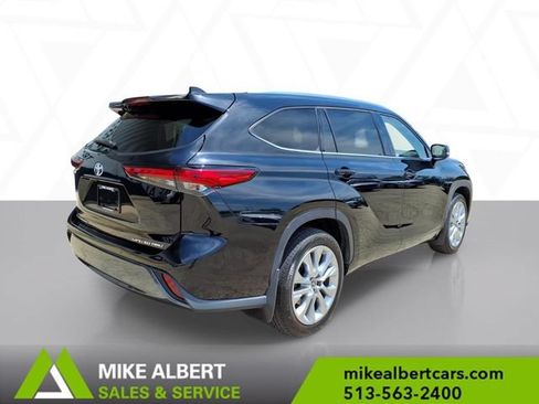Used 2022 Toyota Highlander Limited AWD/4WD image 7