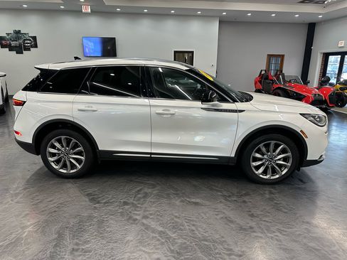 Used 2021 Lincoln Corsair AWD w/ Premium Package image 5
