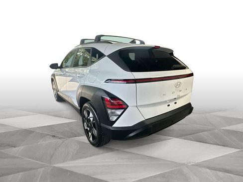 Used 2025 Hyundai Kona SEL FWD image 6