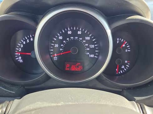 Used 2012 Kia Soul + image 7