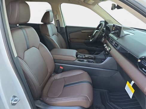 New 2026 Honda Pilot Touring image 10