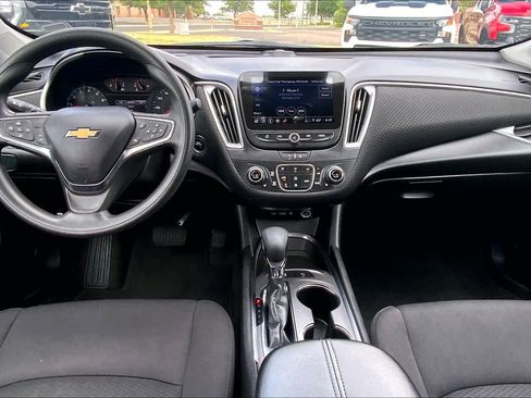 Used 2024 Chevrolet Malibu LT image 16