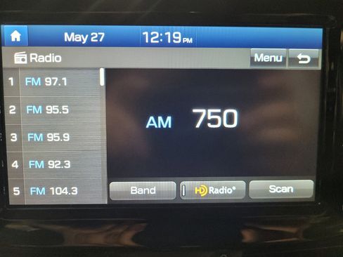 Used 2018 Hyundai Elantra GT image 25