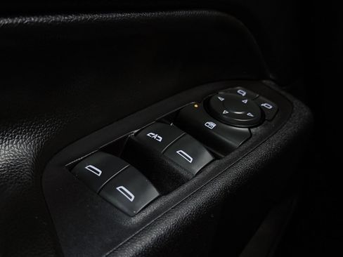 Used 2018 Chevrolet Equinox LT image 45