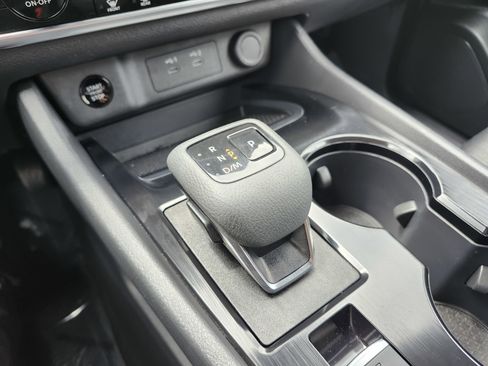 Used 2024 Nissan Rogue SV AWD/4WD image 34