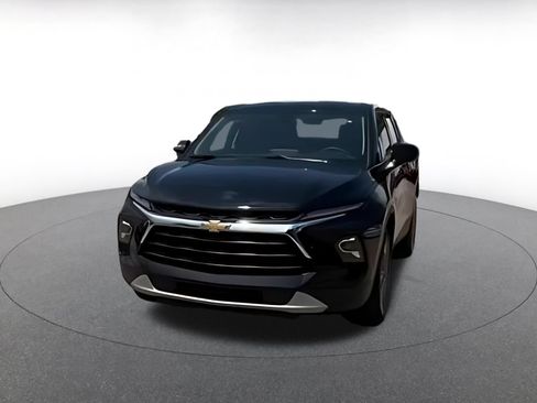 Used 2025 Chevrolet Blazer LT FWD image 16