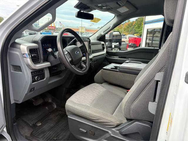 Used 2024 Ford F350 XLT w/ XLT Premium Package AWD/4WD image 17