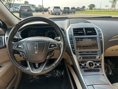 Used 2018 Lincoln MKZ Reserve w/ Climate Package AWD/4WD image 3