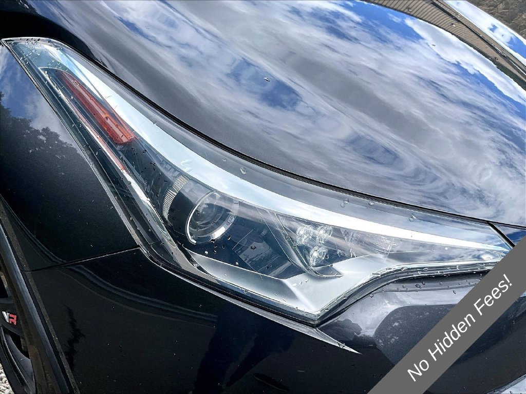 Used 2019 Toyota C-HR LE FWD image 23