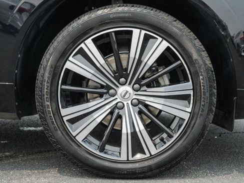 Certified 2023 Volvo XC60 B5 Plus w/ Climate Package AWD/4WD image 18