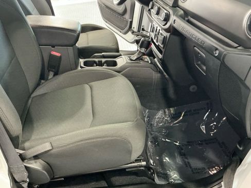 Used 2022 Jeep Wrangler Unlimited Sport image 21