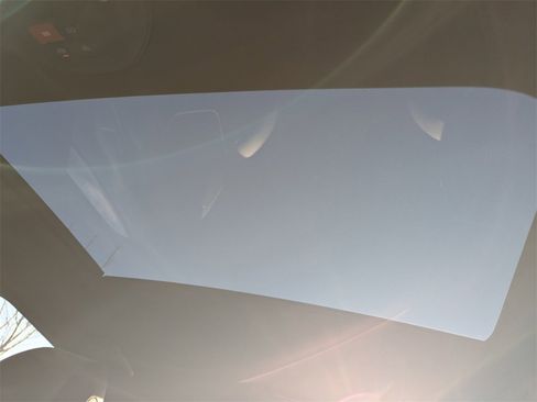 Used 2025 Genesis G70 2.5T w/ Sport Prestige Package image 28