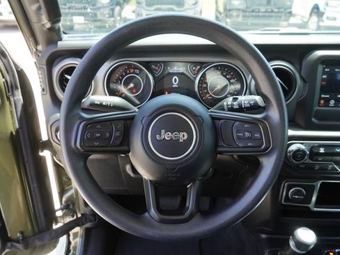 Used 2022 Jeep Wrangler Unlimited Sport AWD/4WD image 25