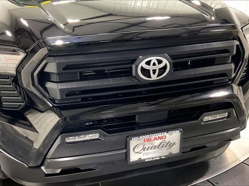 Used 2024 Toyota Tacoma SR5 AWD/4WD image 30