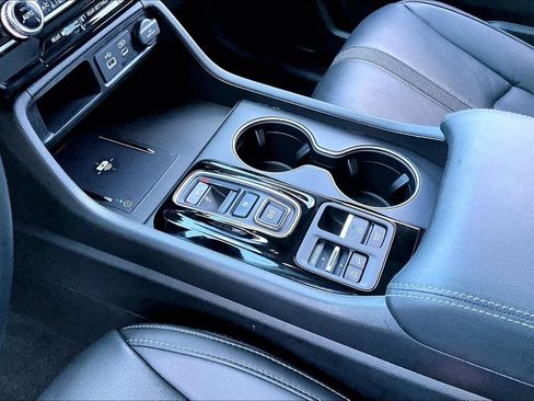 Used 2025 Honda Pilot Touring image 15