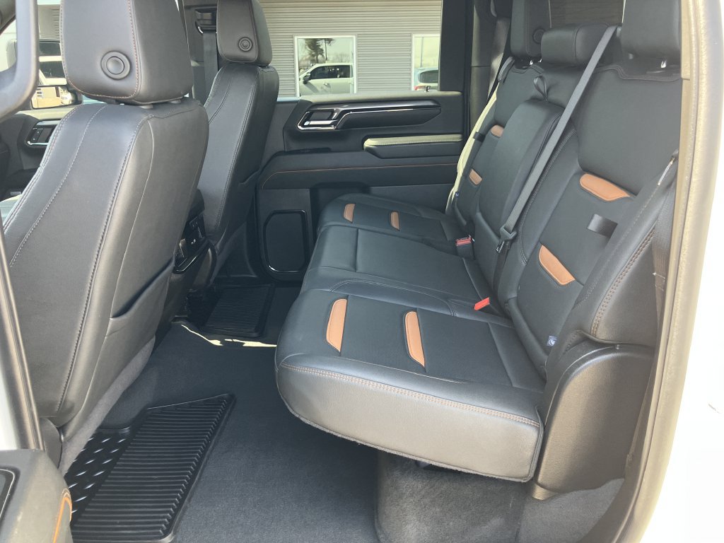 Used 2024 GMC Sierra 2500 AT4 AWD/4WD image 15