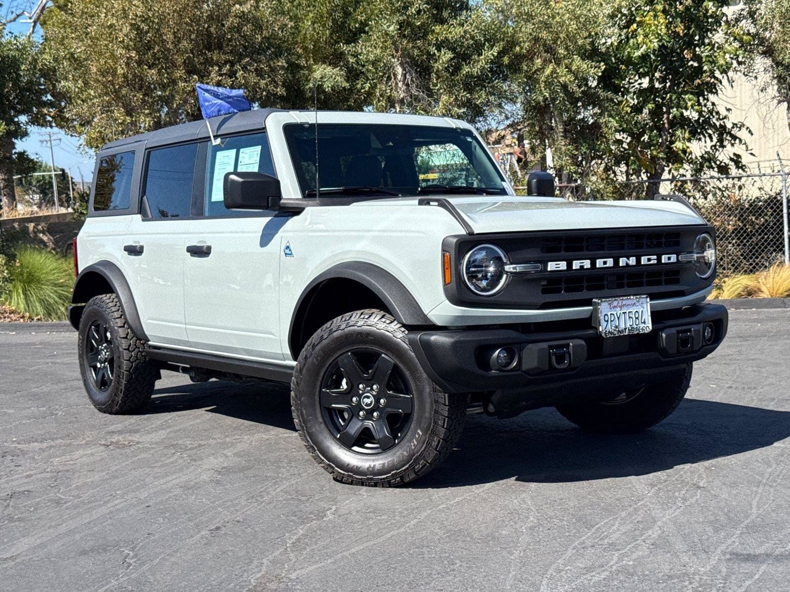 Used 2024 Ford Bronco Black Diamond AWD/4WD image 2