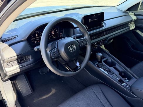 Used 2025 Honda Accord LX image 19