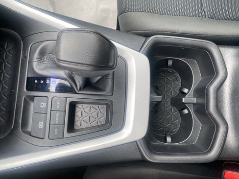 Used 2024 Toyota RAV4 LE image 31