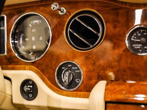 Used 2000 Rolls-Royce Corniche RWD image 40