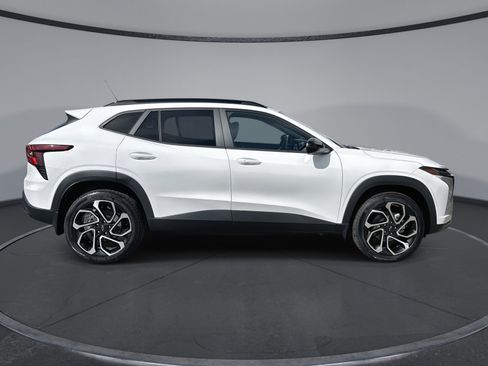 New 2026 Chevrolet Trax RS FWD image 9
