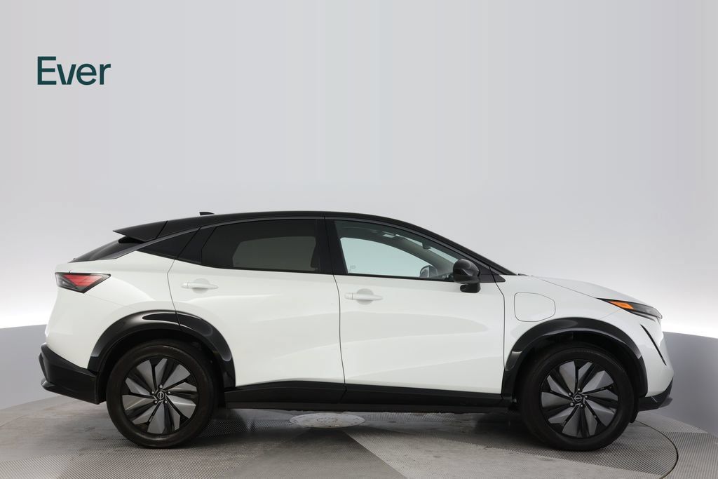 Used 2025 Nissan Ariya AWD image 13