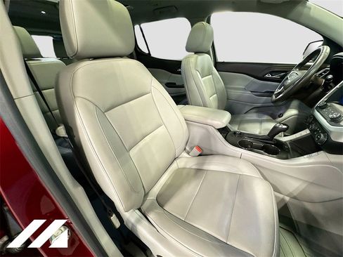 Used 2017 GMC Acadia SLT image 33