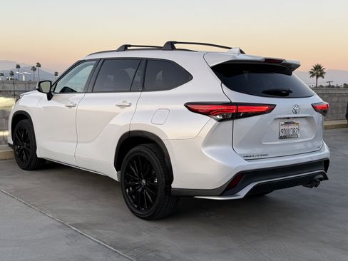 Used 2023 Toyota Highlander XSE image 9